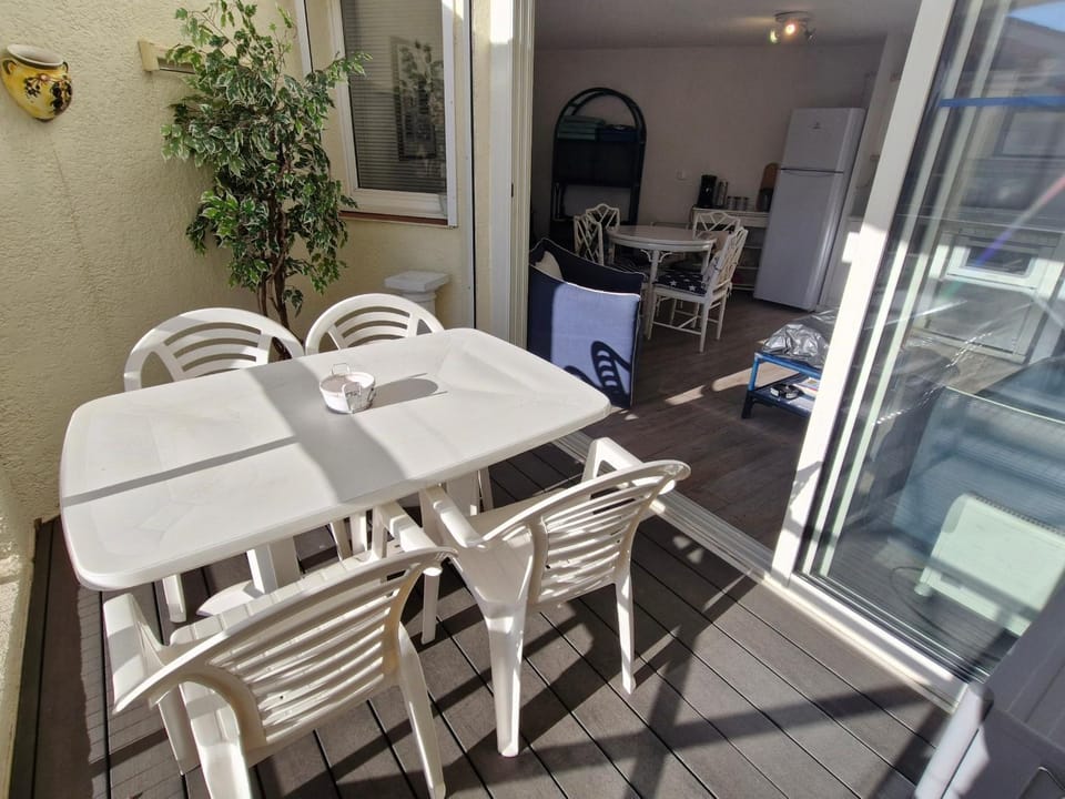 Appartement 2 pièces avec parking et piscine, proche du centre-ville de Sainte-Maxime - FR-1-780-88 Apartment in Sainte-Maxime