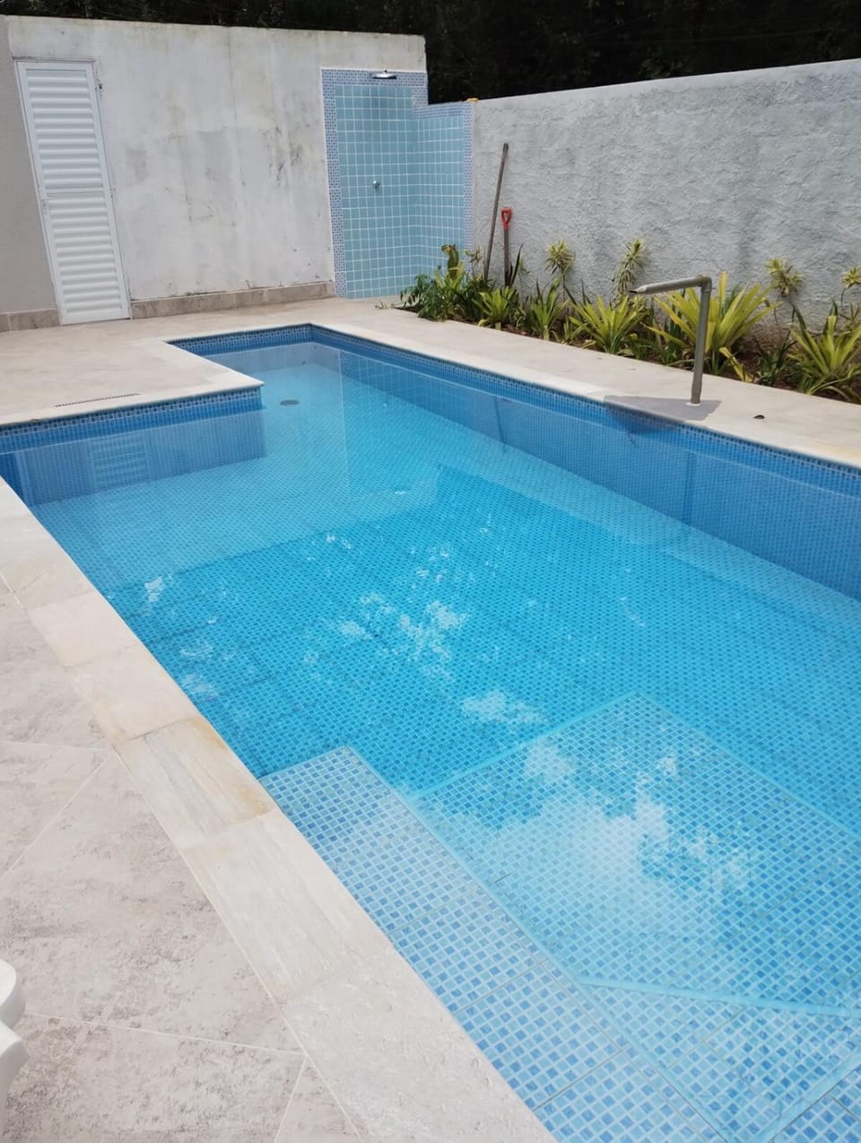 3 suites, piscina de 7m, 10 minutos da praia Guaratuba, Bertioga House in Bertioga