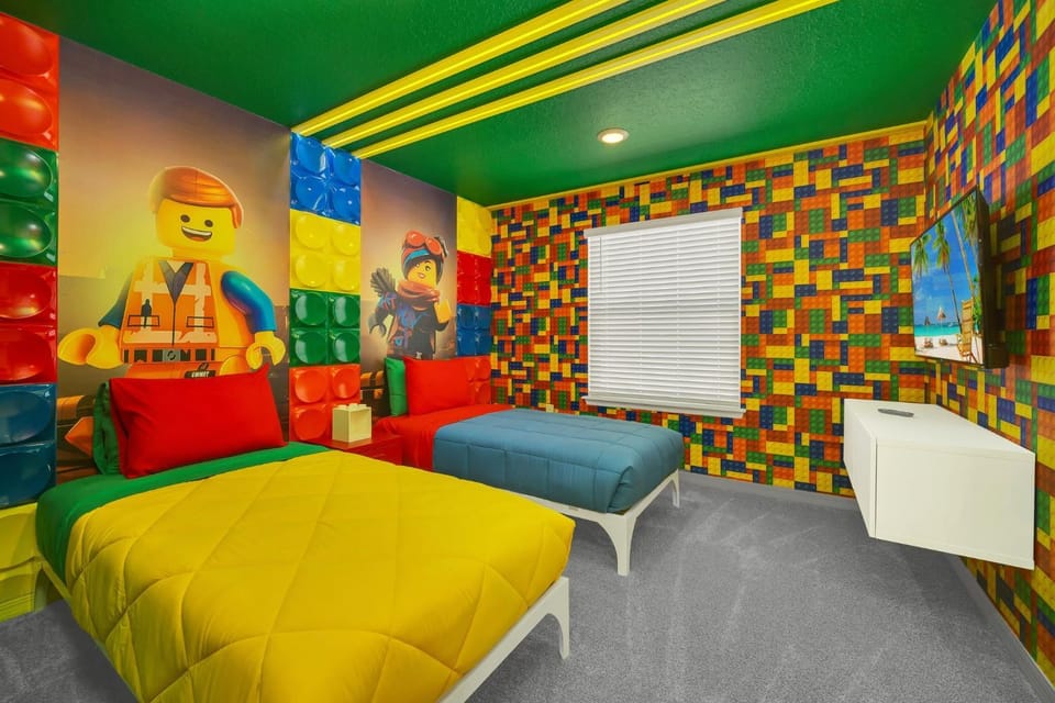 Chic 10BR Retreat with Themed Rooms & Pool House in Four Corners