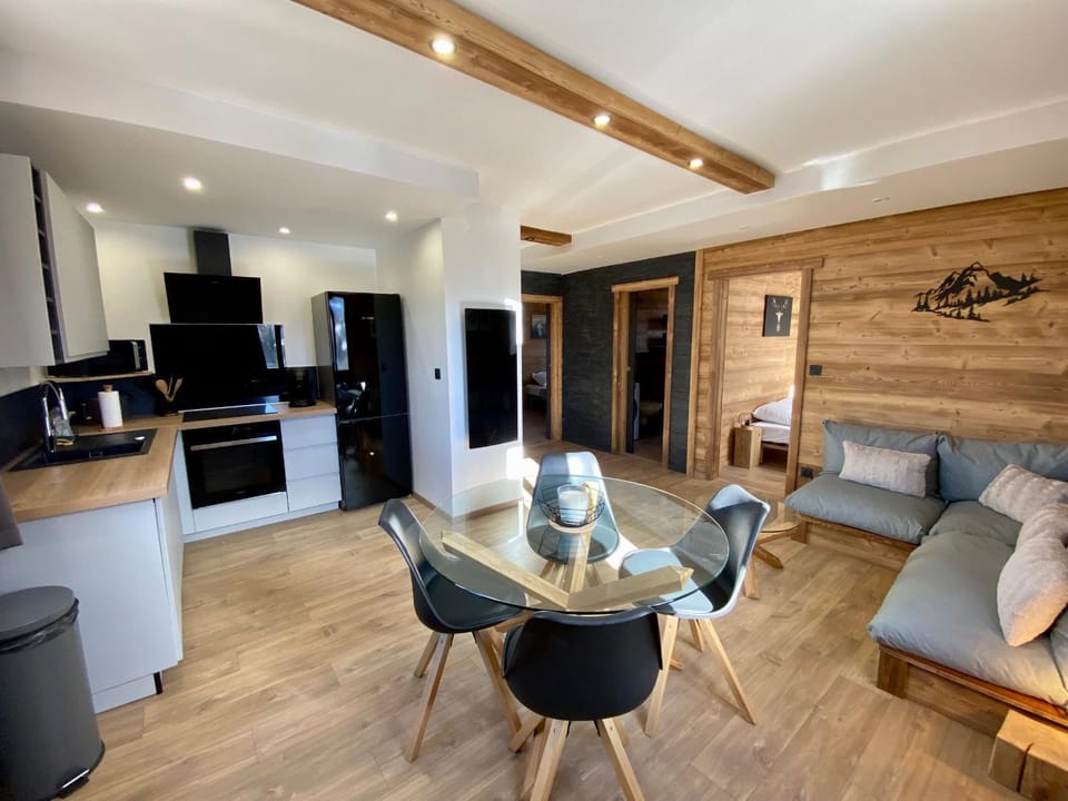 Appartement T3 rénové avec 2 chambres, proche centre, parking, Formiguères - FR-1-758-37 Apartment in Catalonia