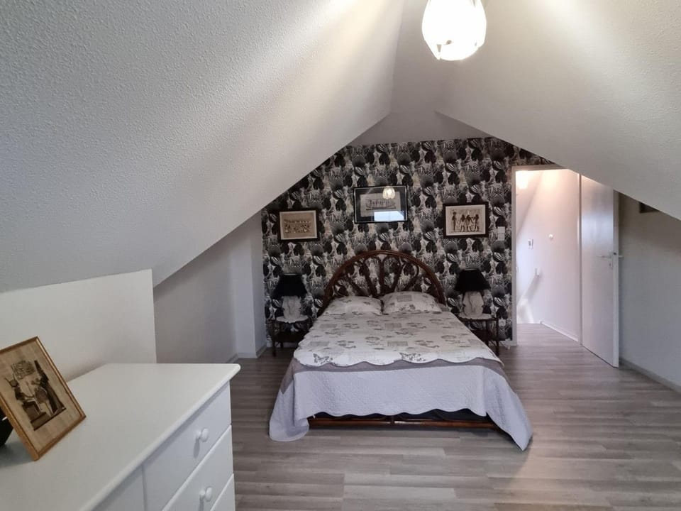 Appartement T3 Duplex, 4 Pers, Centre Sarzeau, Balcon - FR-1-775-18 Apartment in Brittany