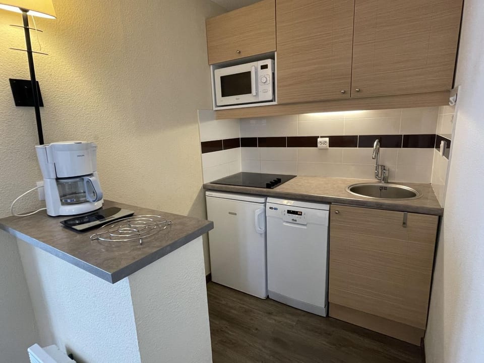 Appartement 4 pers à Arzon, piscine et parking, proche plage et port - FR-1-775-21 Apartment in Arzon