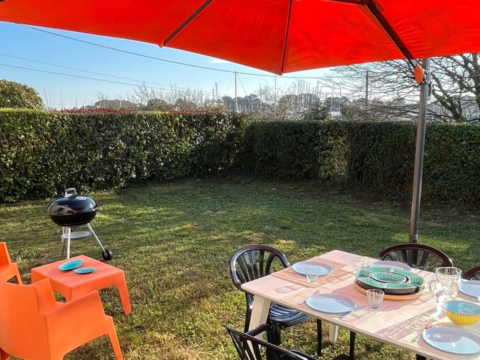 Maison moderne 6 pers, proche Port Crouesty et plages, Wi-Fi, jardin, idéale pour familles - FR-1-775-22 House in Arzon