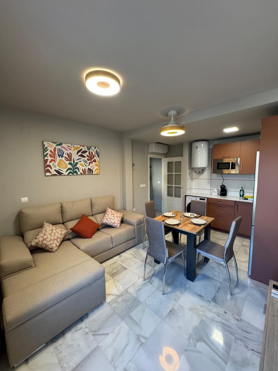 Kitchen or kitchenette