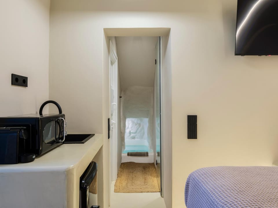 Hot Tub, Hot Tub, TV and multimedia, Photo of the whole room, Bedroom