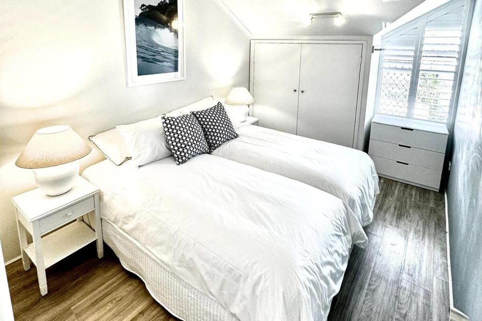 Coastal Modern 3 Bedroom Townhouse Apartment in Noosaville