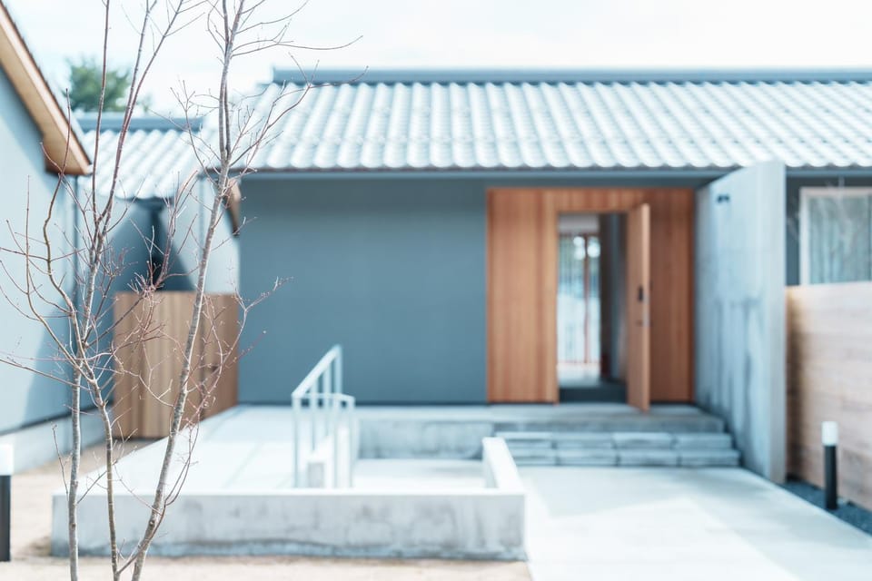Property building, Day