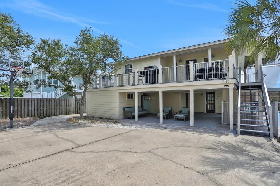 Snowdrift House in Miramar Beach