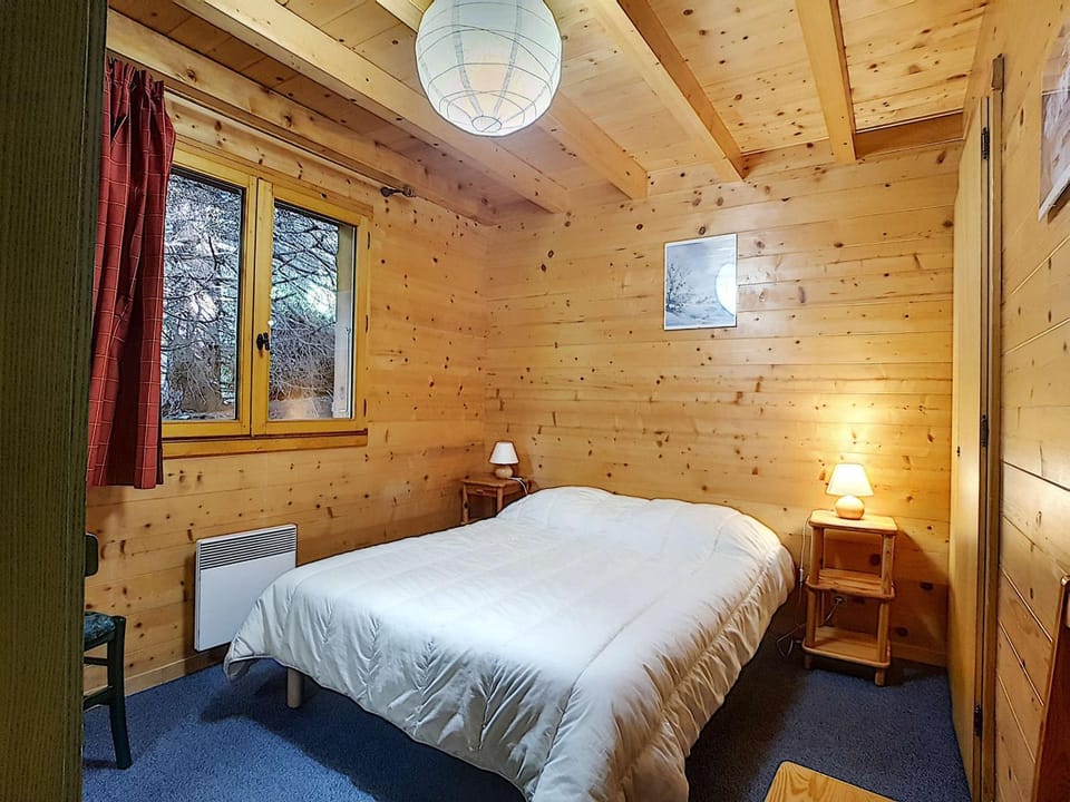 Chalet cosy à La Clusaz, 6 pers, 3 ch, Wi-Fi, animaux admis - FR-1-818-93 Apartment in La Clusaz