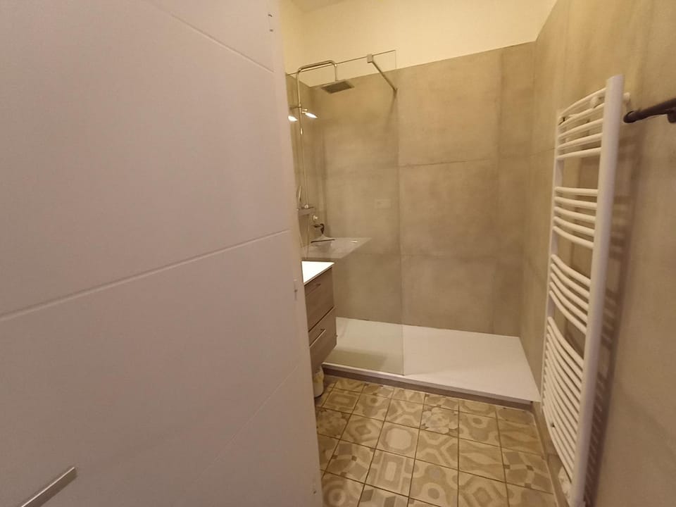 T3 rénové climatisé avec balcon et Wifi au cœur de Sète - FR-1-338-595 Apartment in Occitanie