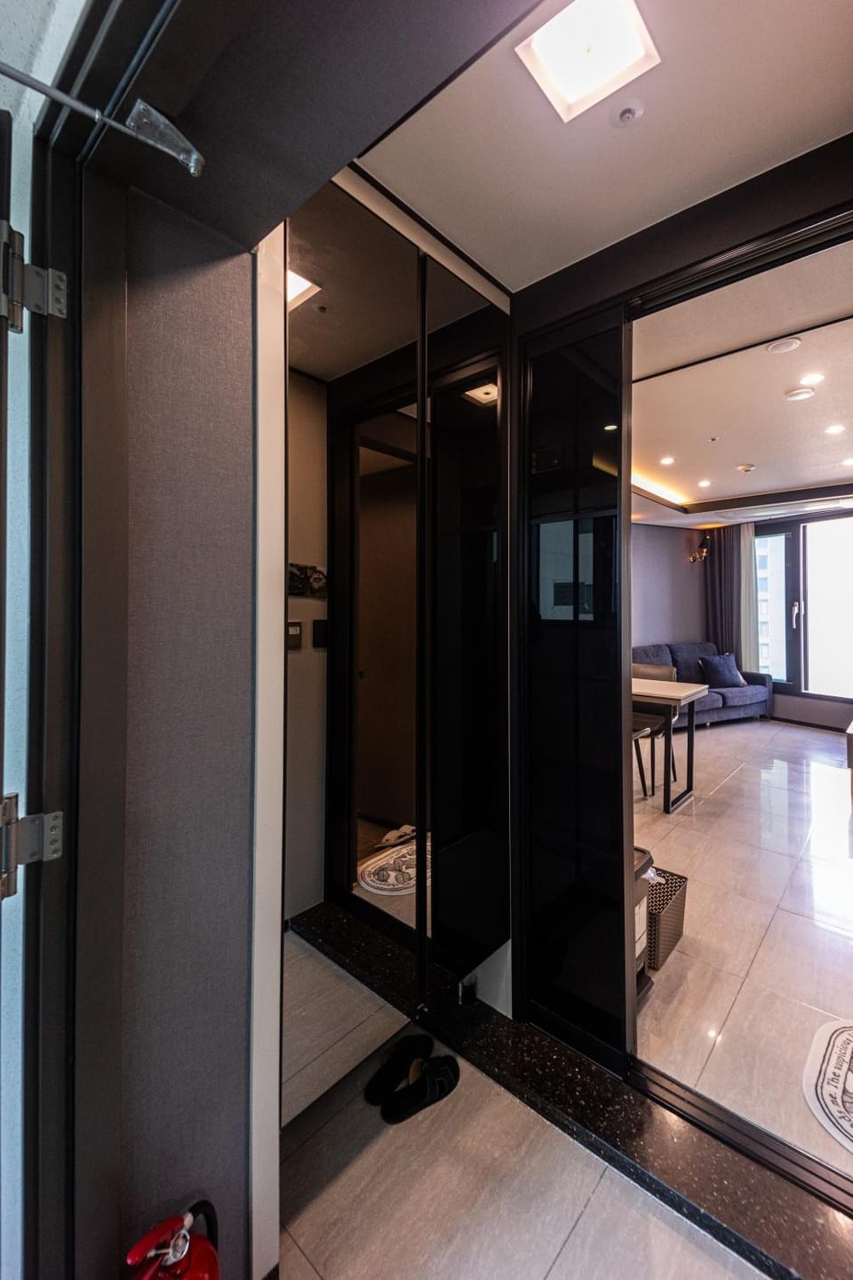 Sunny Home Apartment in Busan