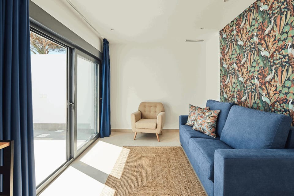 Solarium, Living room, Pool view