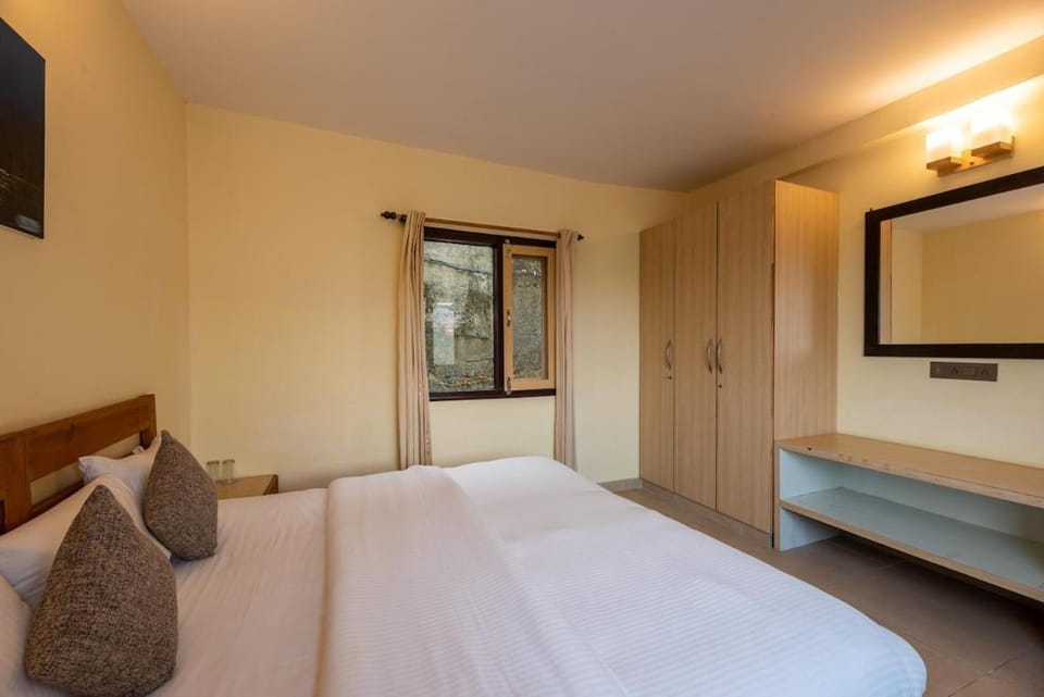 Dream Cottage 3 Pet-Friendly 2BR w mountain view House in Uttarakhand