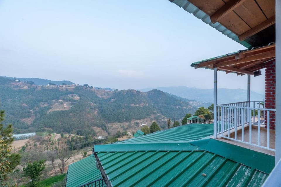 Dream Cottage 3 Pet-Friendly 2BR w mountain view House in Uttarakhand