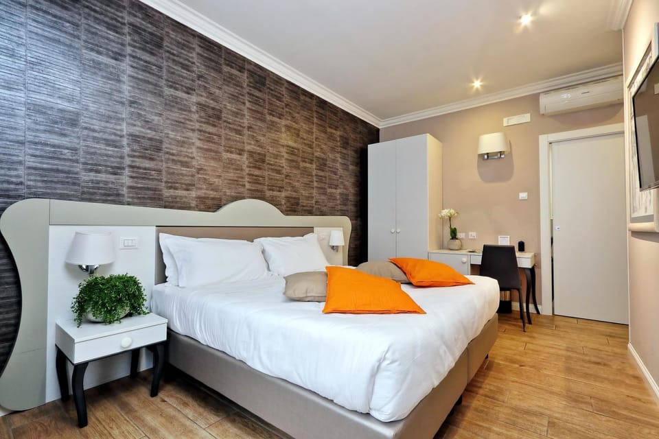 Decorative detail, Bedroom