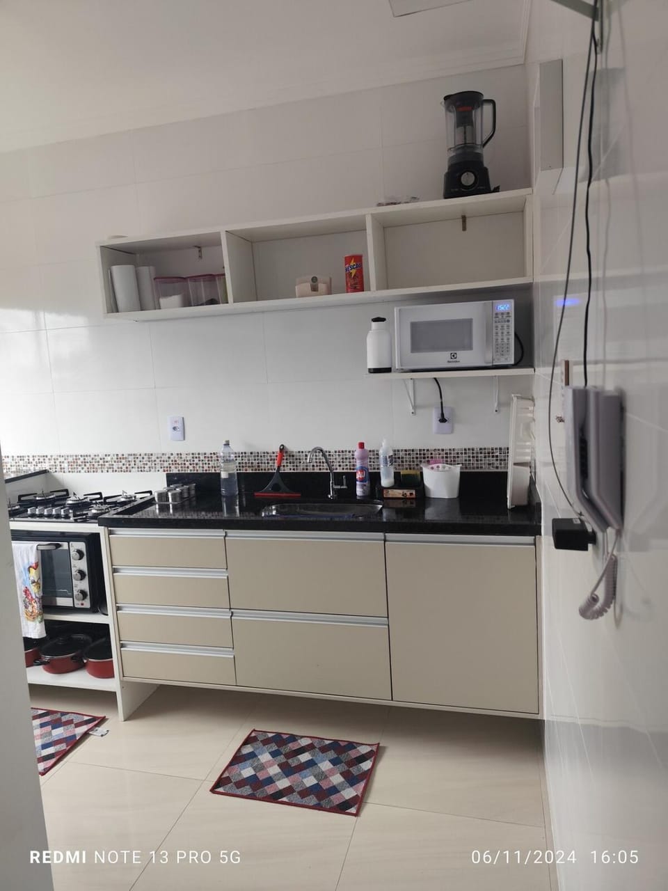 casa nova com ar condicionado e wi-fi ha 4 min do mar House in State of São Paulo