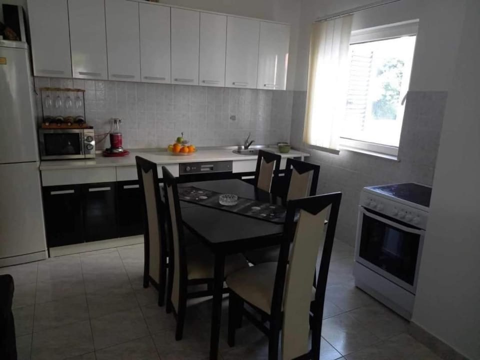 Milovic Apartment in Dubrovnik-Neretva County