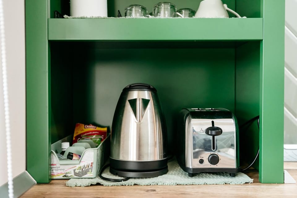 Coffee/tea facilities, kitchen