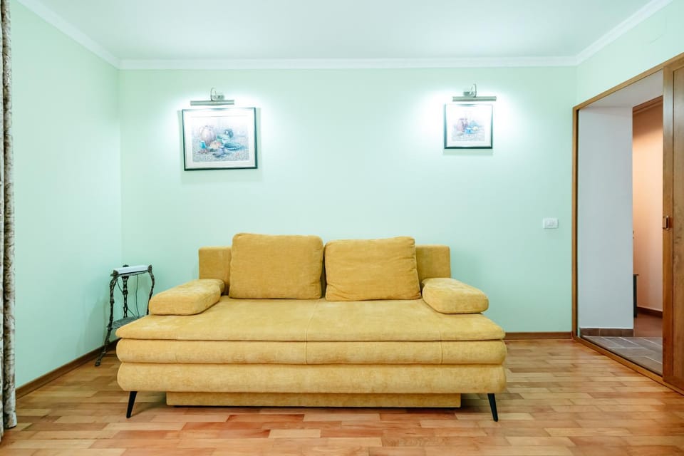 Living room, Photo of the whole room
