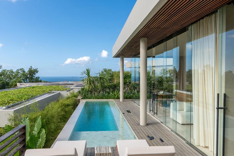 View (from property/room), Sea view, Swimming pool
