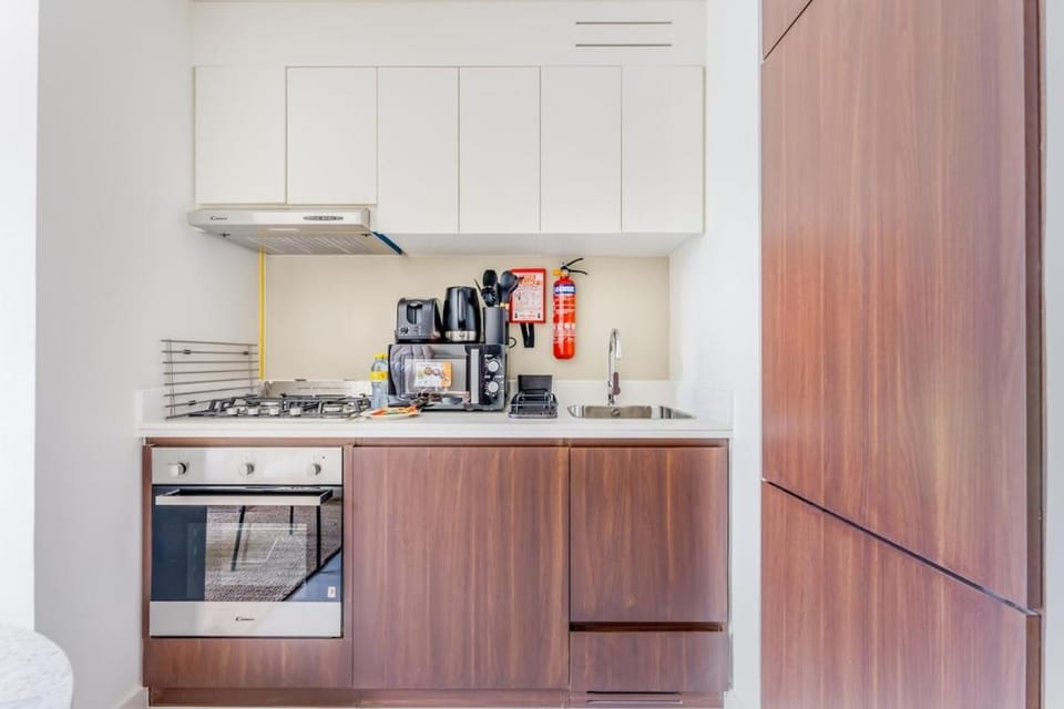 Free housekeeping visits during your stay - StayShort - Bali-inspired 1-Bedroom Apartment for 4 in Business Bay Apartment in Dubai