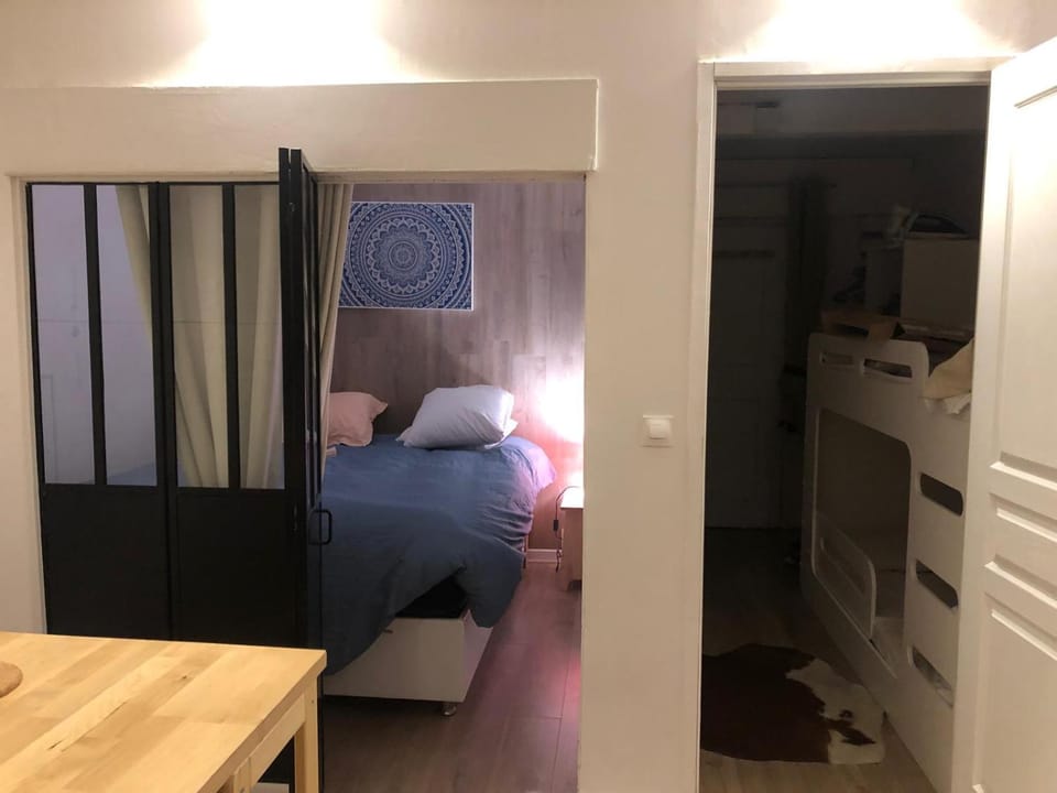 Property building, Photo of the whole room