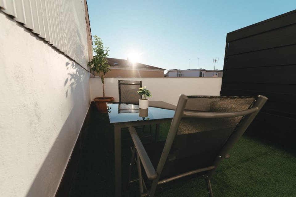 Day, Balcony/Terrace
