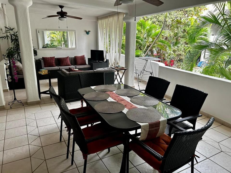 Dining area, Garden view