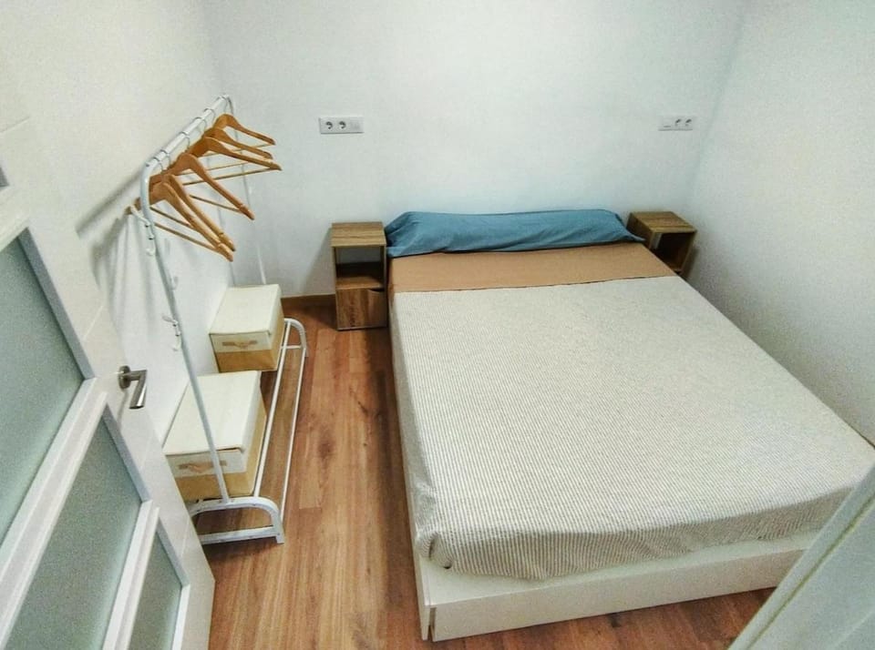 Bed, Photo of the whole room, Bedroom, wardrobe