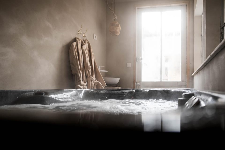 Hot Tub, Spa and wellness centre/facilities, towels