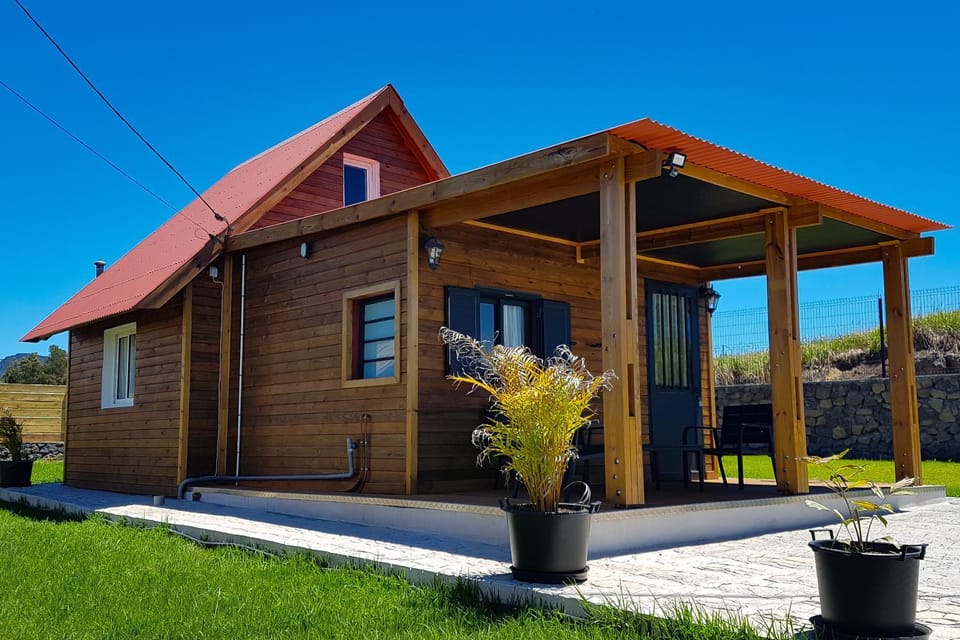 Property building, Garden, Garden, Balcony/Terrace, Garden view