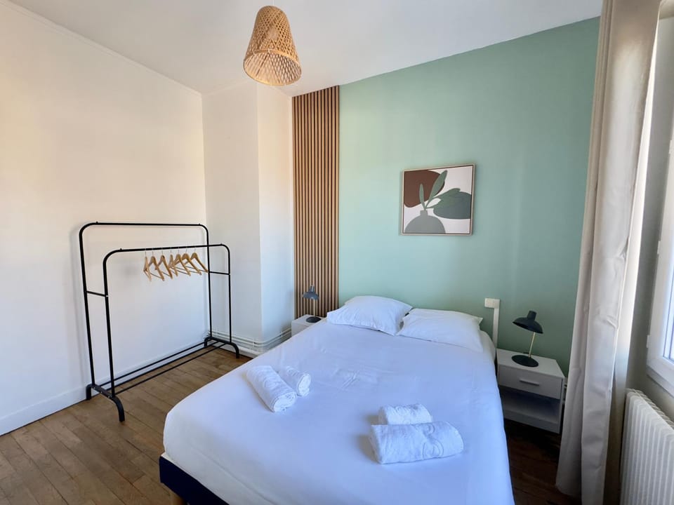 Cathédrale et Beffroi à 180 Netflix - Parking Apartment in Amiens