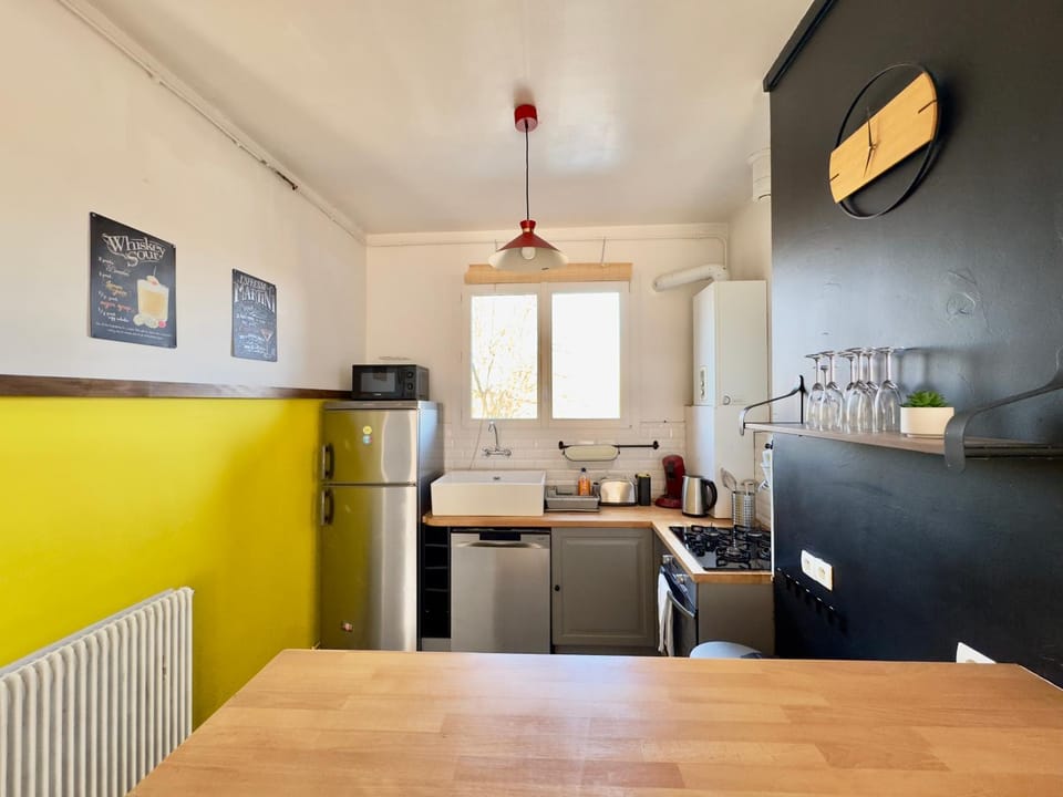 Cathédrale et Beffroi à 180 Netflix - Parking Apartment in Amiens