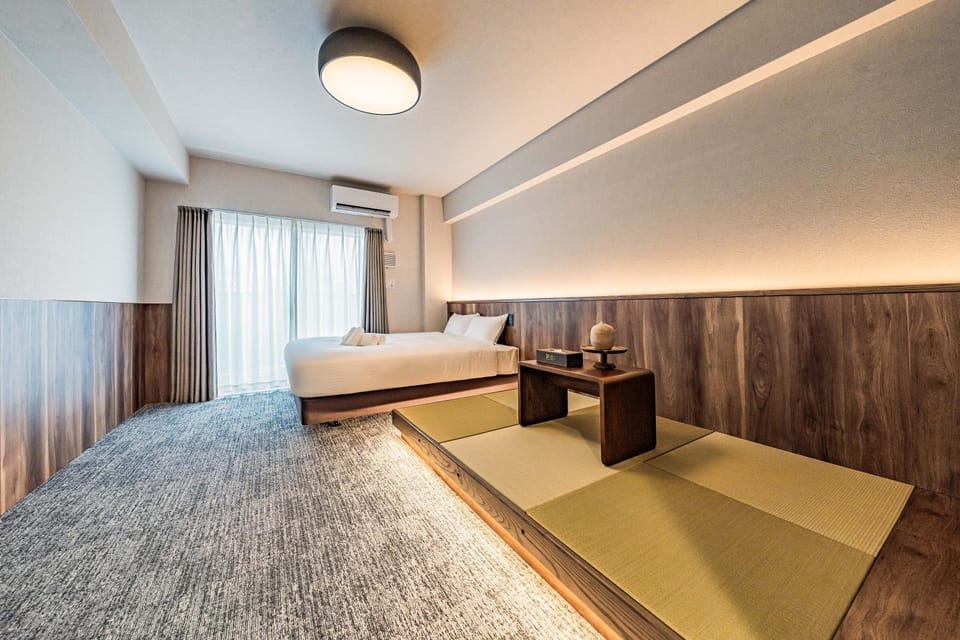Bed, Living room, Photo of the whole room, Seating area, Bedroom