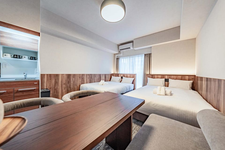 Bed, Kitchen or kitchenette, Living room, Photo of the whole room, Seating area, Bedroom