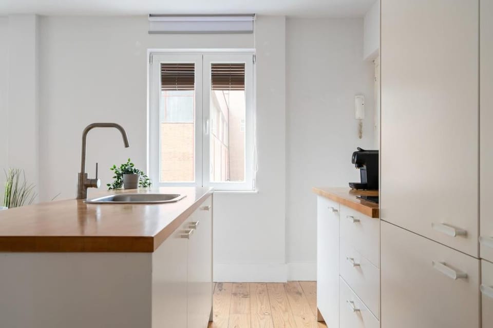 Nice and bright apartment in Puerta del Ángel - Cabello Apartment in Madrid
