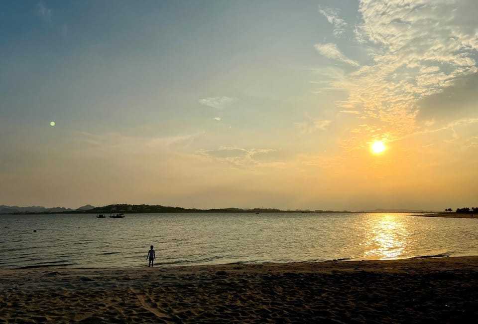 MiVi Seaview Homestay Citadines Marina Hung Thang Ha Long Apartment hotel in Vietnam
