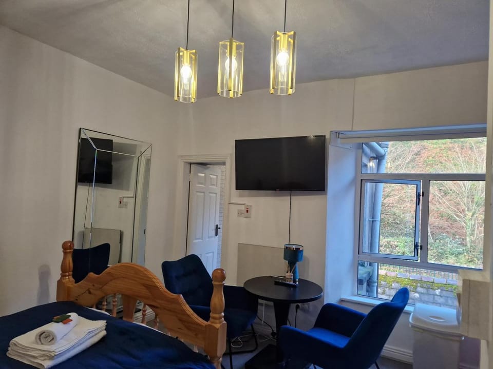 TV and multimedia, Seating area