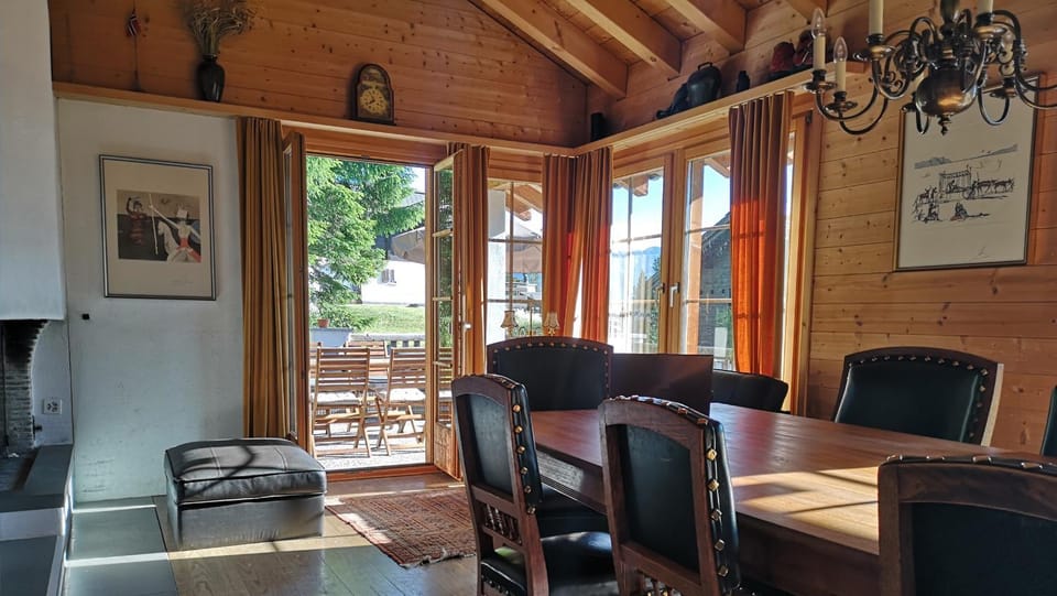 Living room, Seating area, Dining area