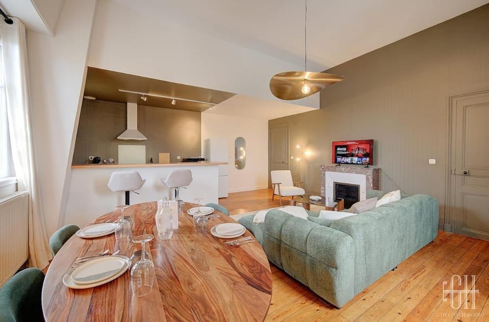 Appartement avec chambre, parking, bureau, wifi Apartment in Tours