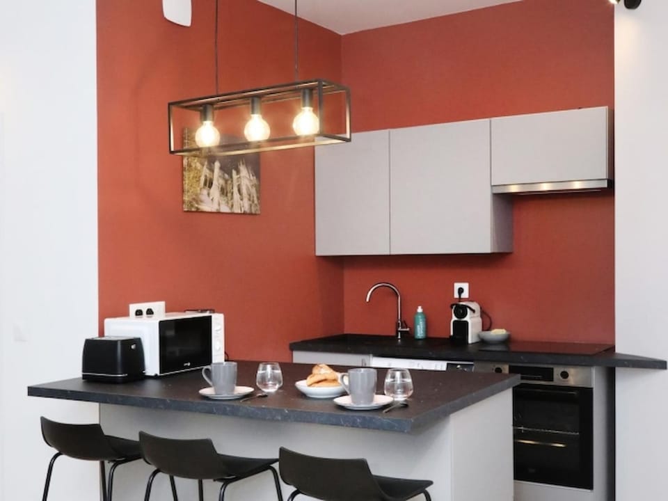 Kitchen or kitchenette