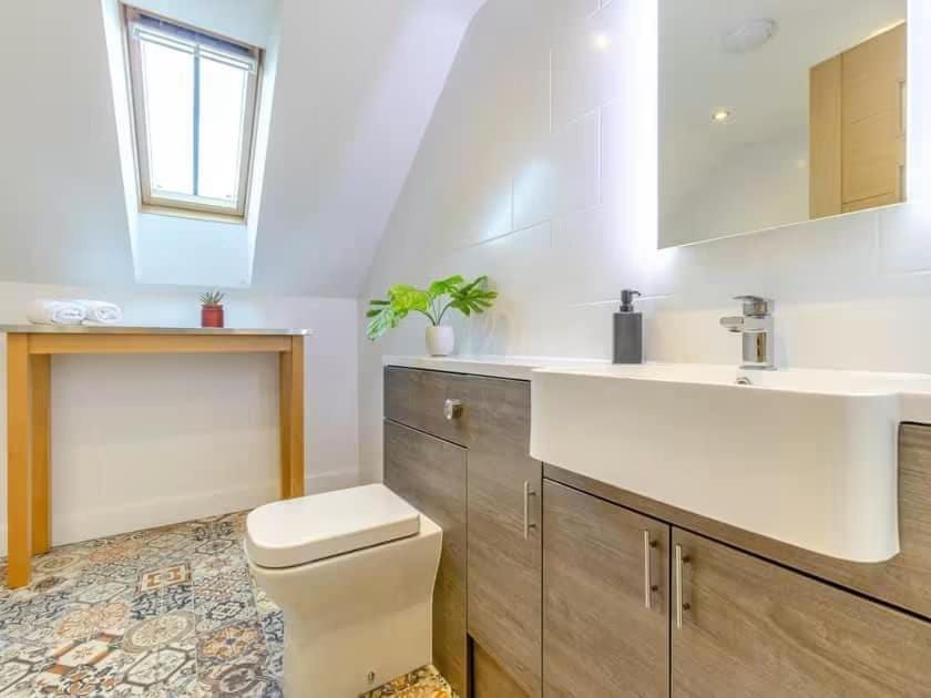 Toilet, Bathroom