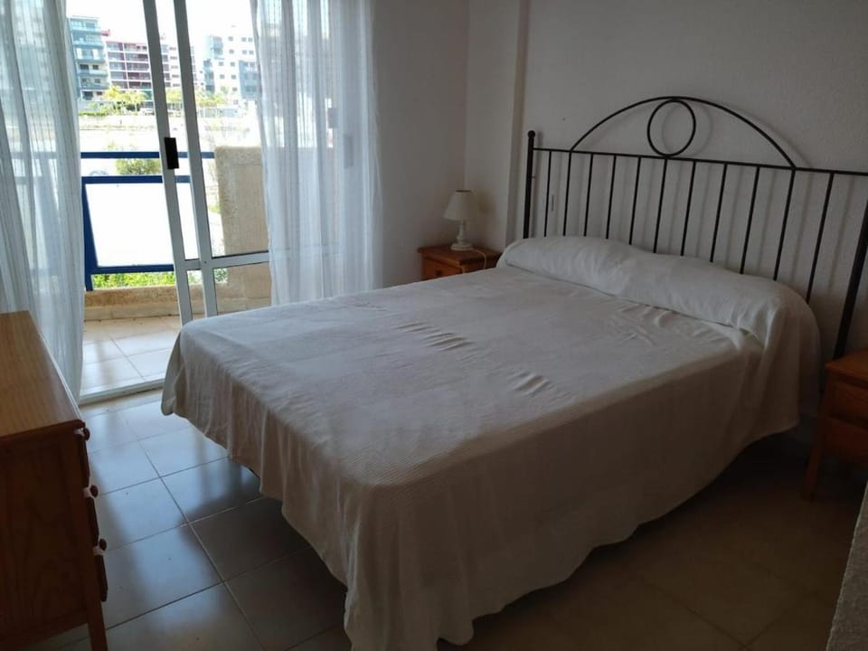 Bed, Bedroom, Sea view