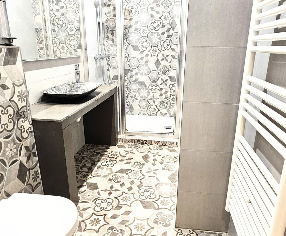 Invalides Tour Eiffel - Charming Flat Paris Center Apartment in Paris
