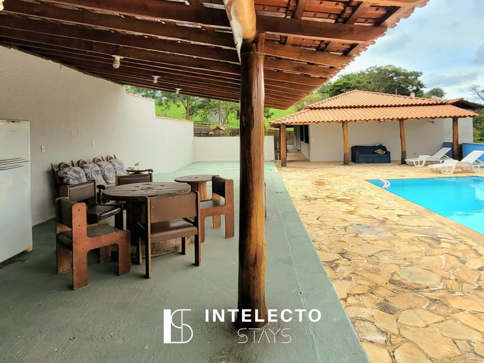Patio, Day, BBQ facilities, Dining area, Swimming pool