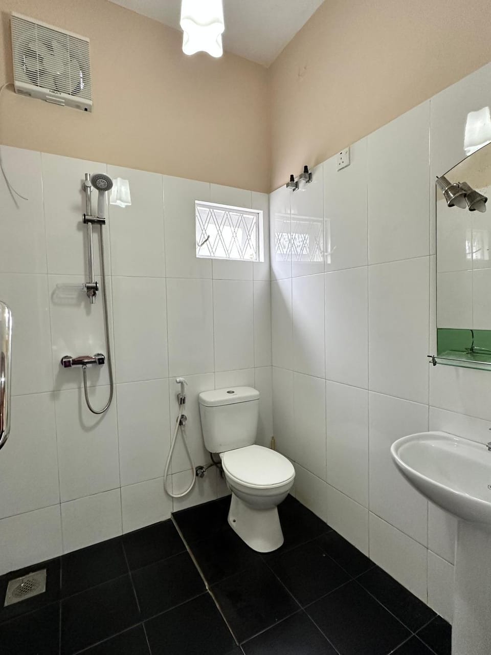 Shower, Bathroom, towels