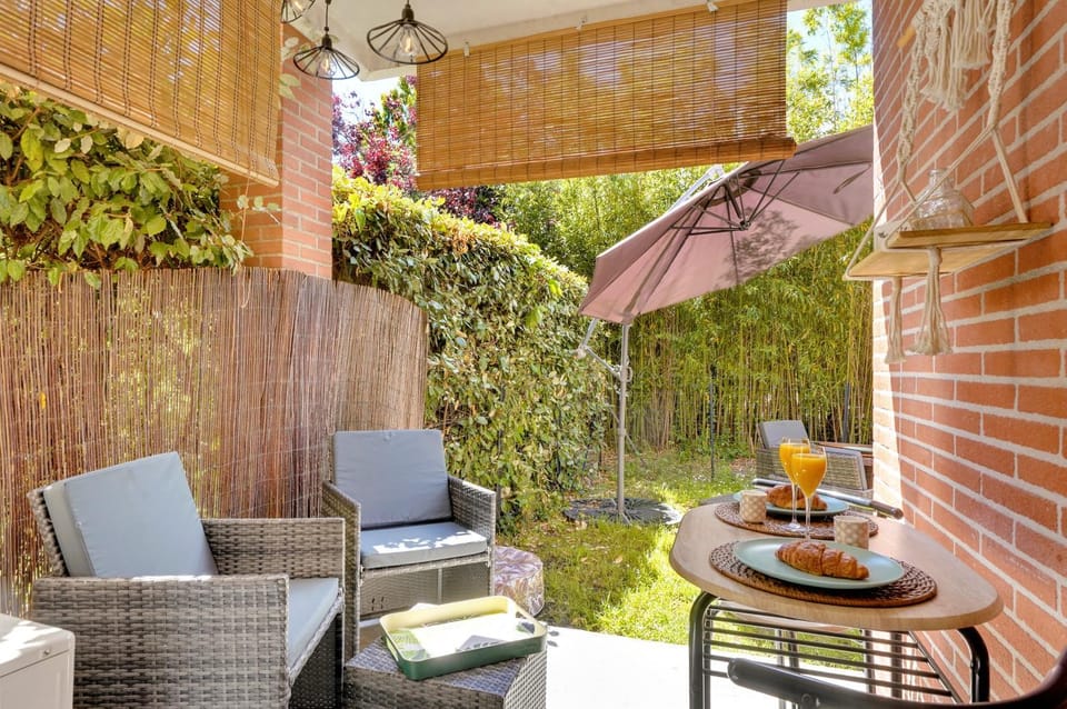 Patio, Spring, Day, Garden, View (from property/room), Balcony/Terrace, Garden view