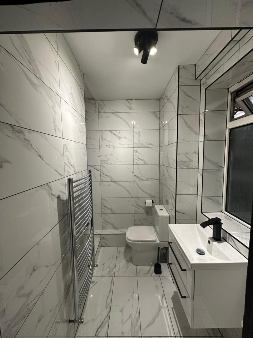 2 Bedroom flat by London Bridge & The Shard Apartment in London Borough of Southwark