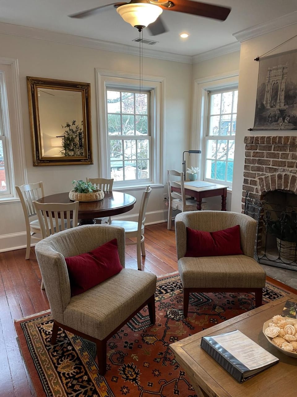 Living room, Seating area