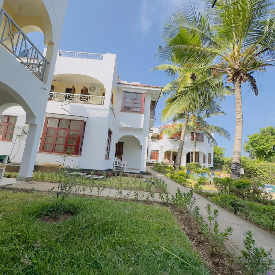 Property building, Garden, Garden view